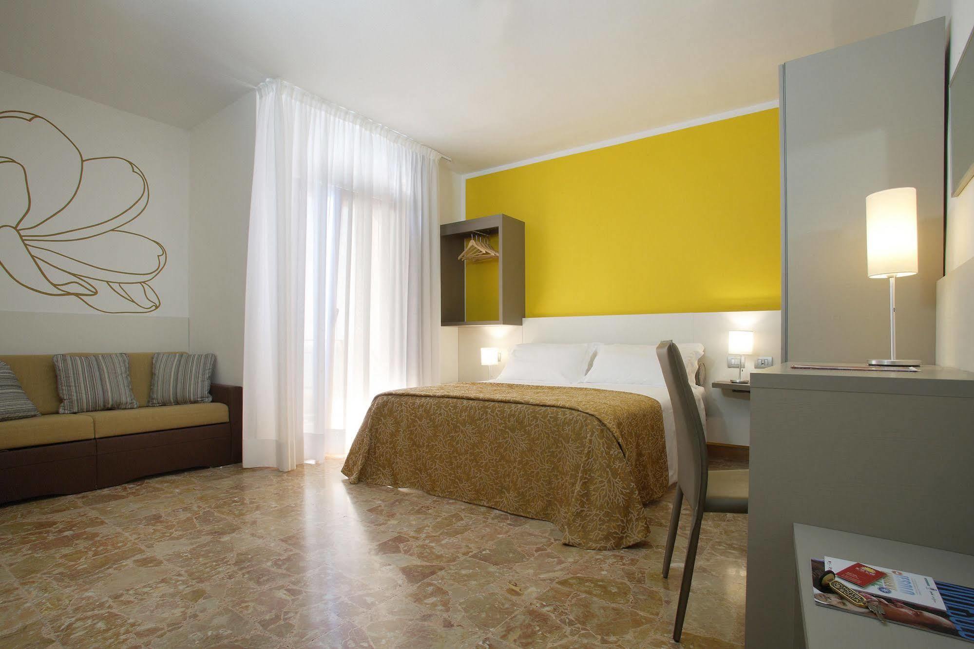 Hotel Sofia Lido di Jesolo Kültér fotó